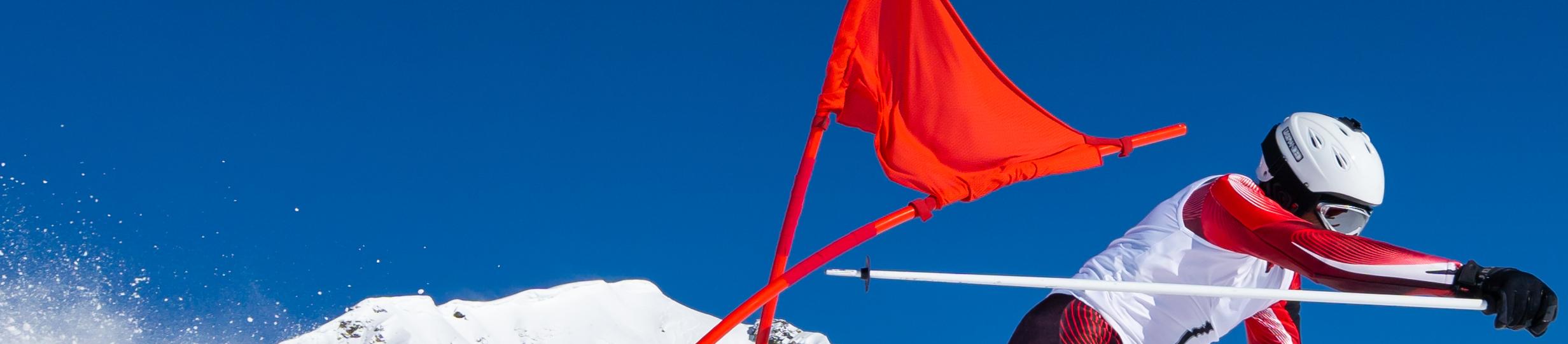 Bannière pour l'infographie Ski sur les retombées médias de Val d'Isère, station hôte de la Coupe du Monde de Ski Alpin 2024-2025 aux dimensions pour Desktop