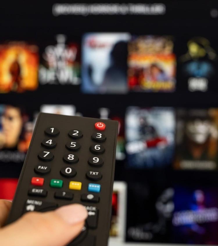 Télécommande avec catalogue sur le Replay IPTV
