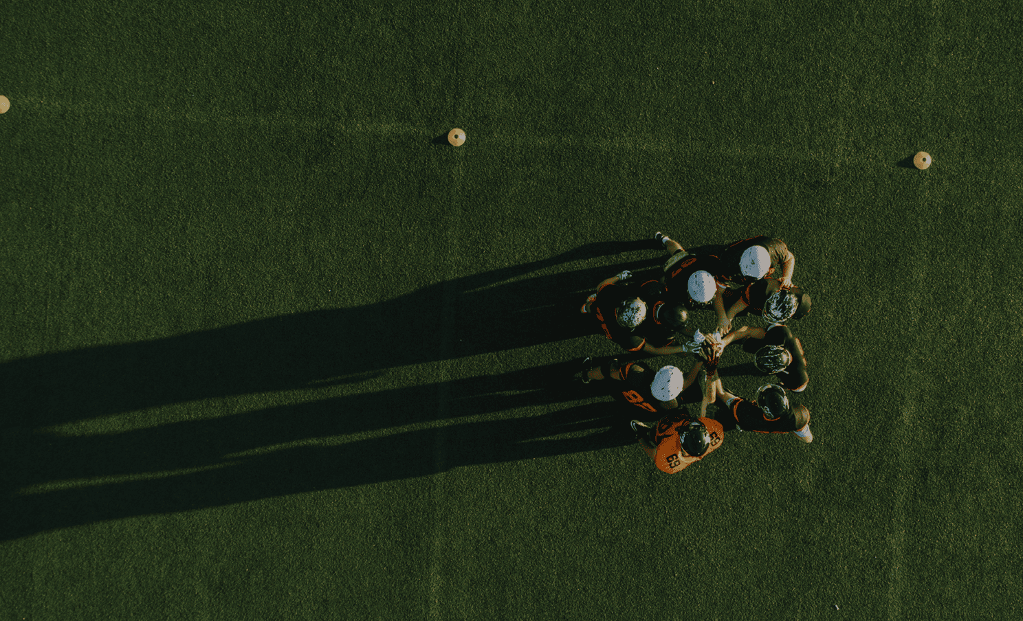 Equipe de sport sur la pelouse